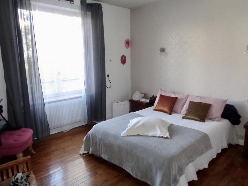 Maison - 260 m² - 9 pièces