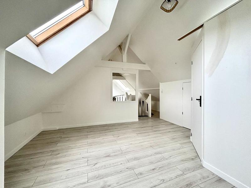 Maison - 160 m² - 7 pièces