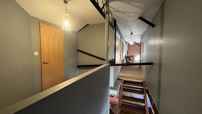 Maison - 250 m² - 7 pièces