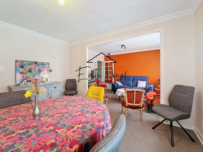 Appartement - 90 m² - 5 pièces