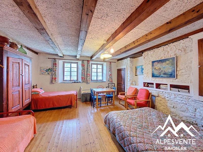 Maison - 118 m² - 8 pièces