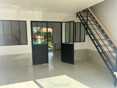 Maison contemporaine - 230 m² - 9 pièces