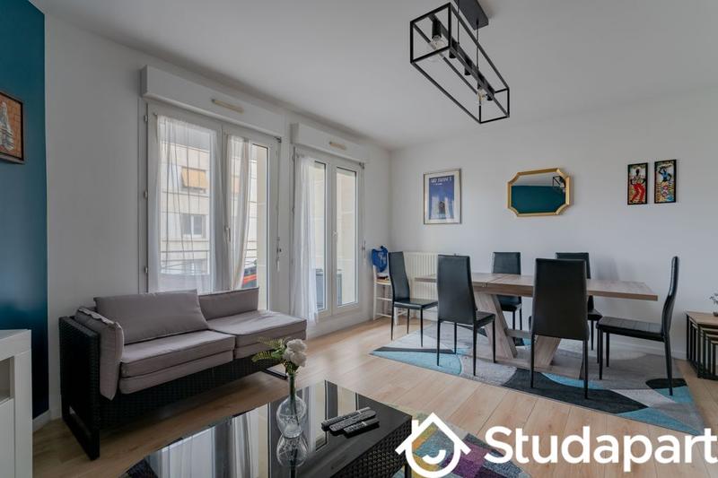 Chambre - 104 m² - 1 pièce