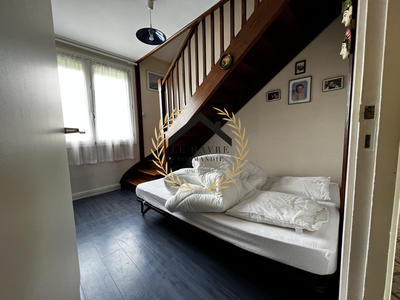 Maison traditionnelle - 110 m² - 7 pièces