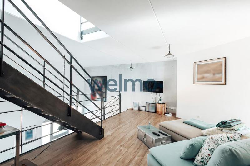 Loft - 175 m² - 5 pièces