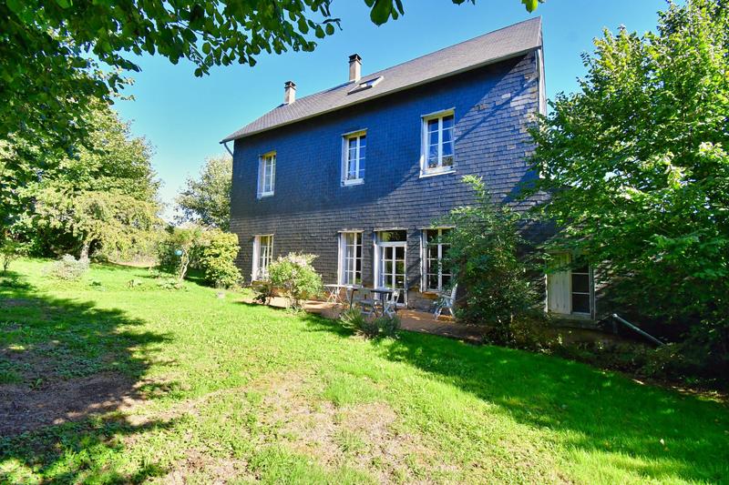 Maison ancienne - 207 m² - 9 pièces