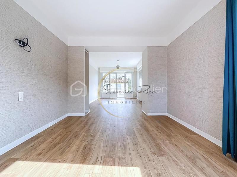 Pavillon - 130 m² - 6 pièces