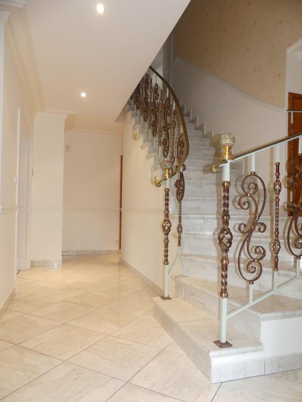 Maison contemporaine - 204 m² - 7 pièces