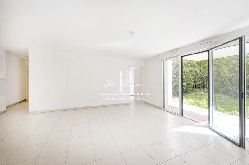 Appartement - 82 m² - 3 pièces