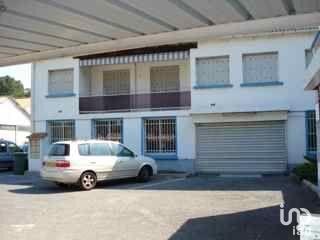 Local commercial - 3 000 m²