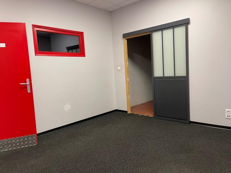 Bureau - 709 m²