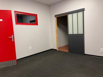 Bureau - 709 m²