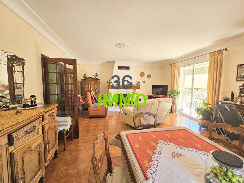 Maison traditionnelle - 201 m² - 8 pièces