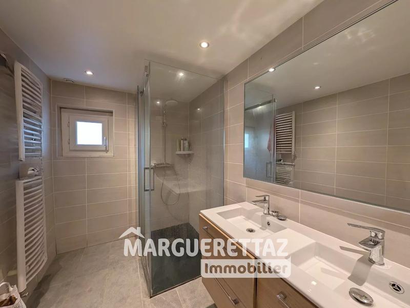 Maison - 200 m² - 4 pièces