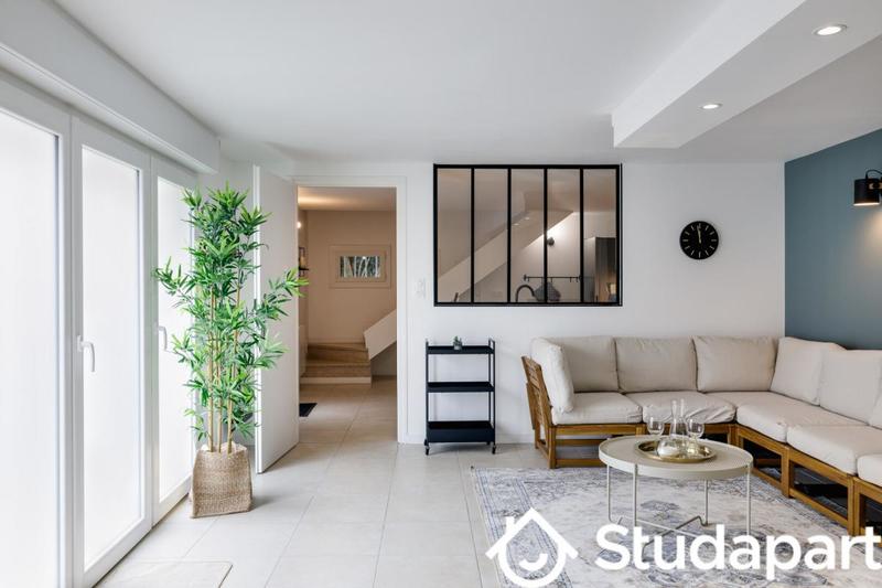 Chambre - 11 m² - 1 pièce