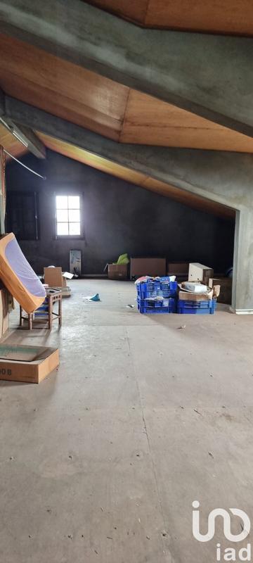 Maison - 330 m² - 10 pièces