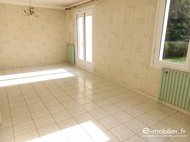 Maison traditionnelle - 90 m² - 4 pièces