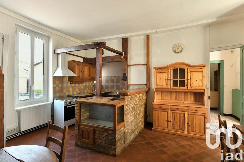 Maison - 202 m² - 8 pièces