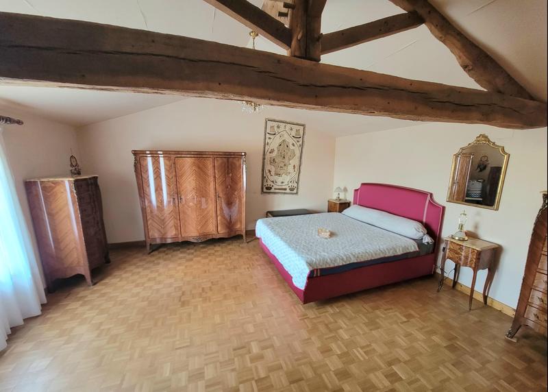 Maison ancienne - 219 m² - 8 pièces