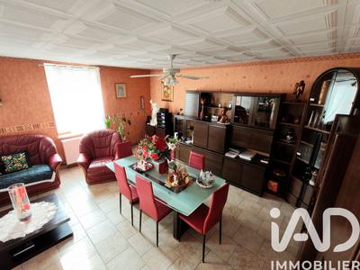 Maison - 217 m² - 8 pièces