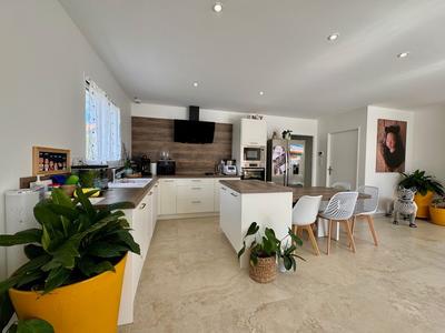 Maison - 130 m² - 6 pièces