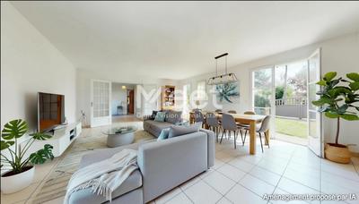 Demeure - 174 m² - 7 pièces