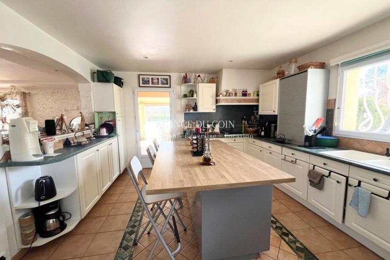 Villa - 240 m² - 6 pièces