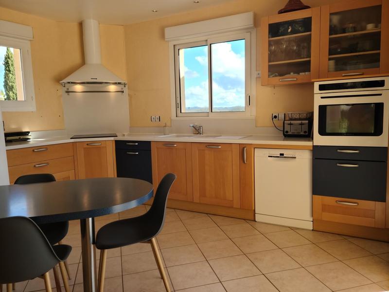 Maison - 212 m² - 8 pièces