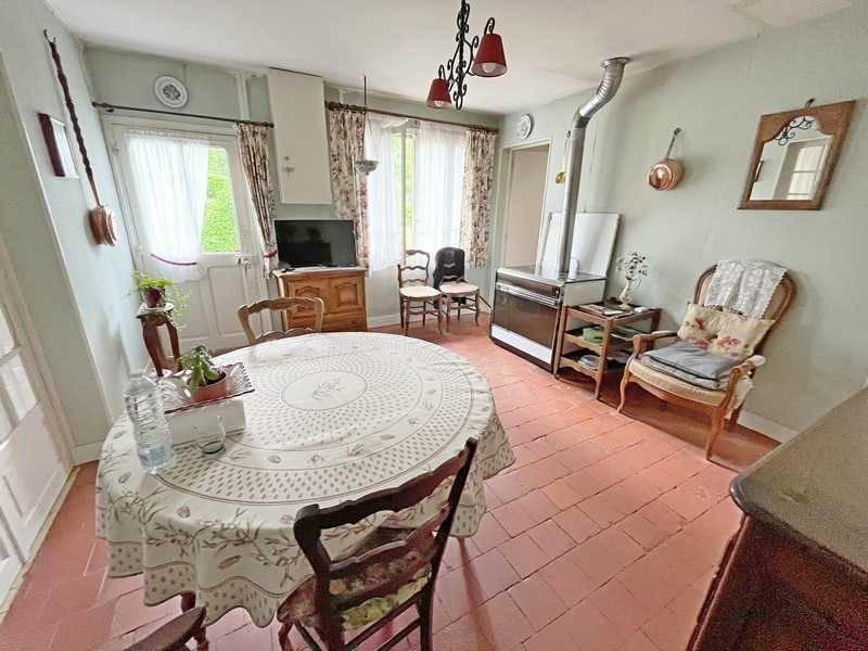 Maison - 85 m² - 5 pièces
