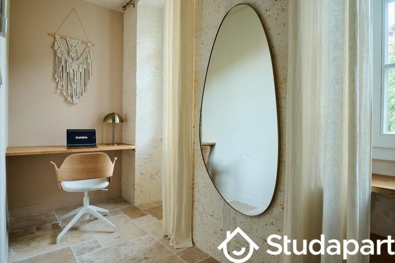 Chambre - 24 m² - 1 pièce