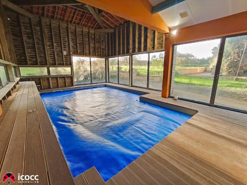 Maison - 477 m² - 21 pièces