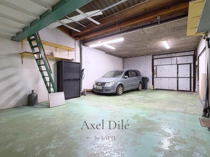 Maison - 214 m² - 8 pièces