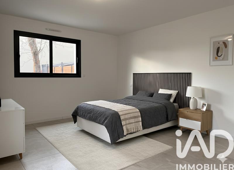 Maison - 200 m² - 8 pièces