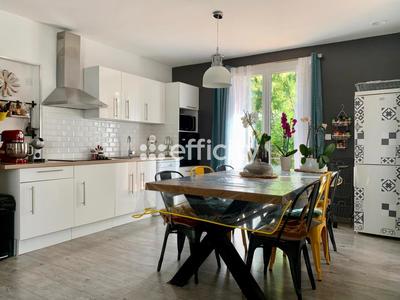 Maison - 169 m² - 6 pièces