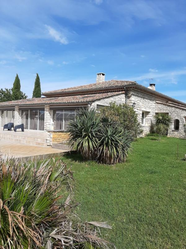 Propriété - 460 m² - 11 pièces