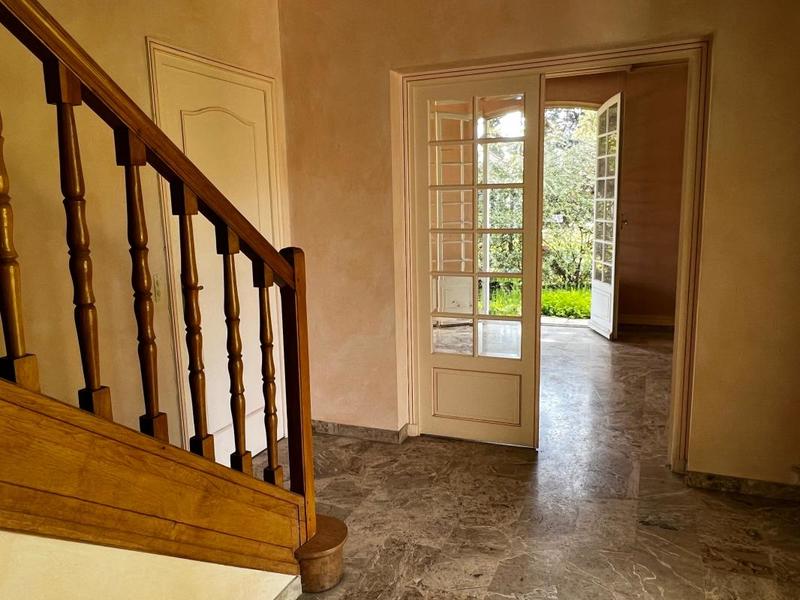 Maison - 185 m² - 8 pièces