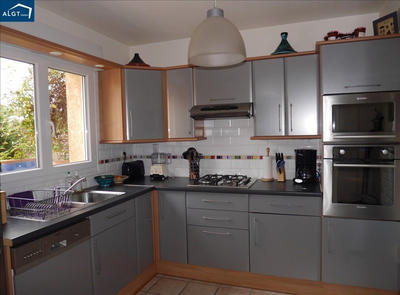 Maison - 80 m² - 4 pièces