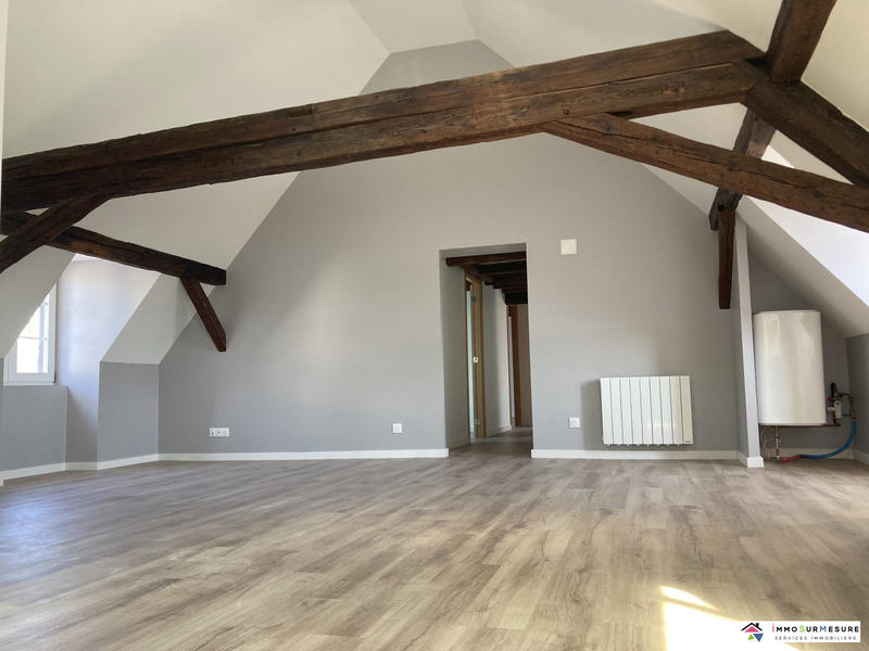 Appartement - 90 m² - 4 pièces