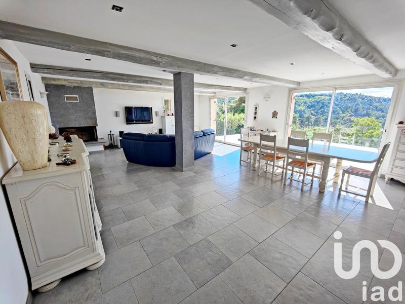 Maison - 194 m² - 7 pièces