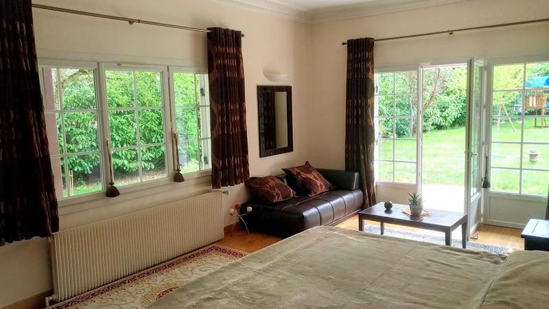 Propriété - 710 m² - 14 pièces