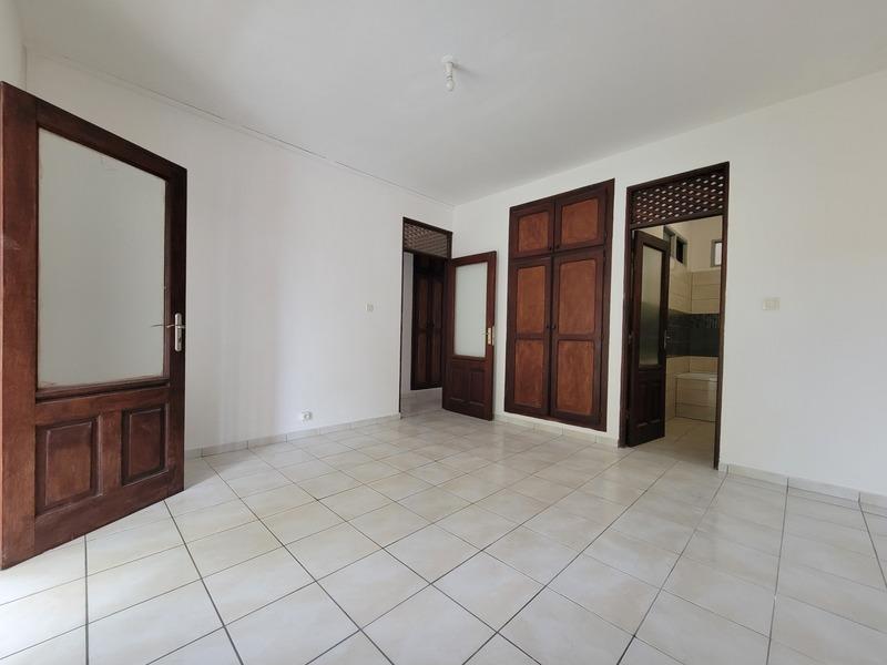 Immeuble - 298 m² - 6 pièces