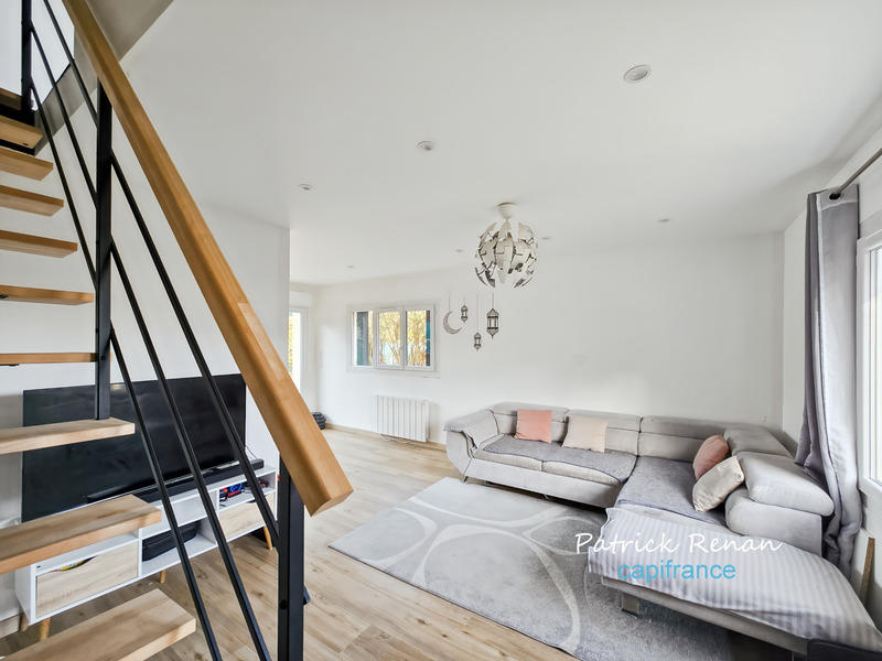 Maison - 90 m² - 5 pièces