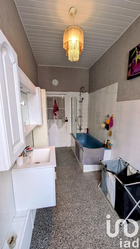 Maison - 172 m² - 9 pièces