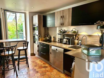 Maison - 210 m² - 8 pièces