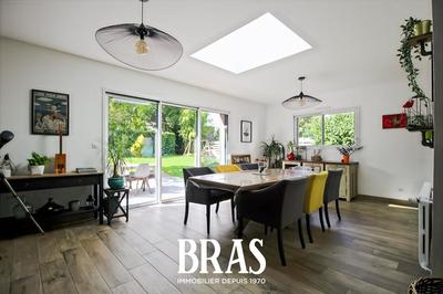 Maison - 142 m² - 7 pièces