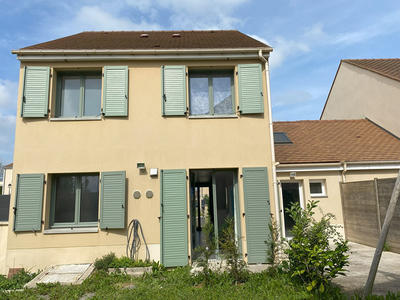 Maison - 80 m² - 5 pièces