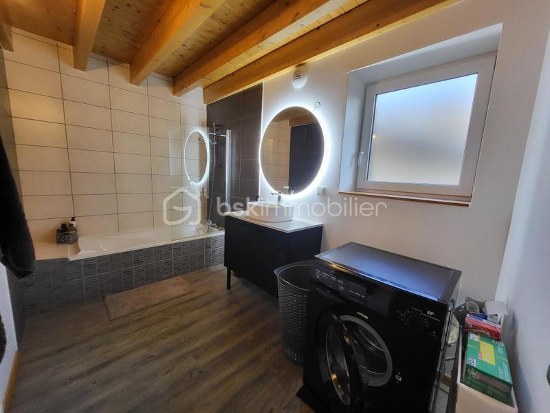 Maison - 94 m² - 4 pièces