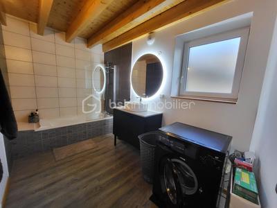 Maison - 94 m² - 4 pièces