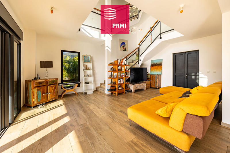 Maison - 150 m² - 5 pièces