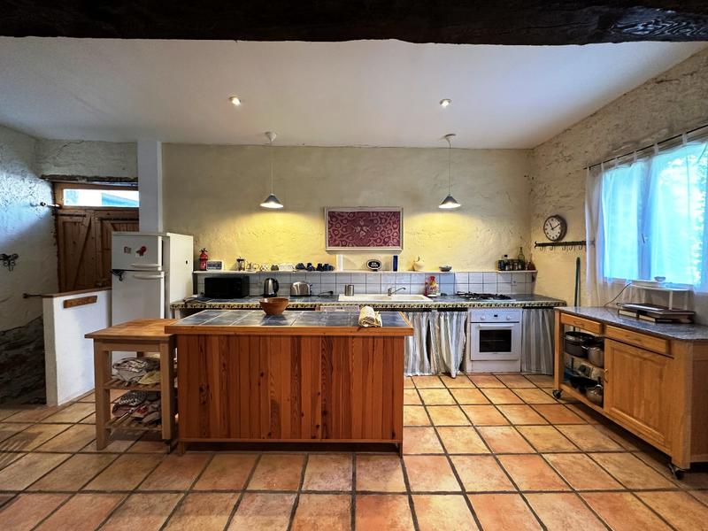 Maison - 281 m² - 7 pièces